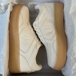 All Sneakers size 9.5